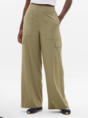 Athleta Brooklyn Heights Cargo Pants Womens 10 Petite High Rise Wide Leg Pull On